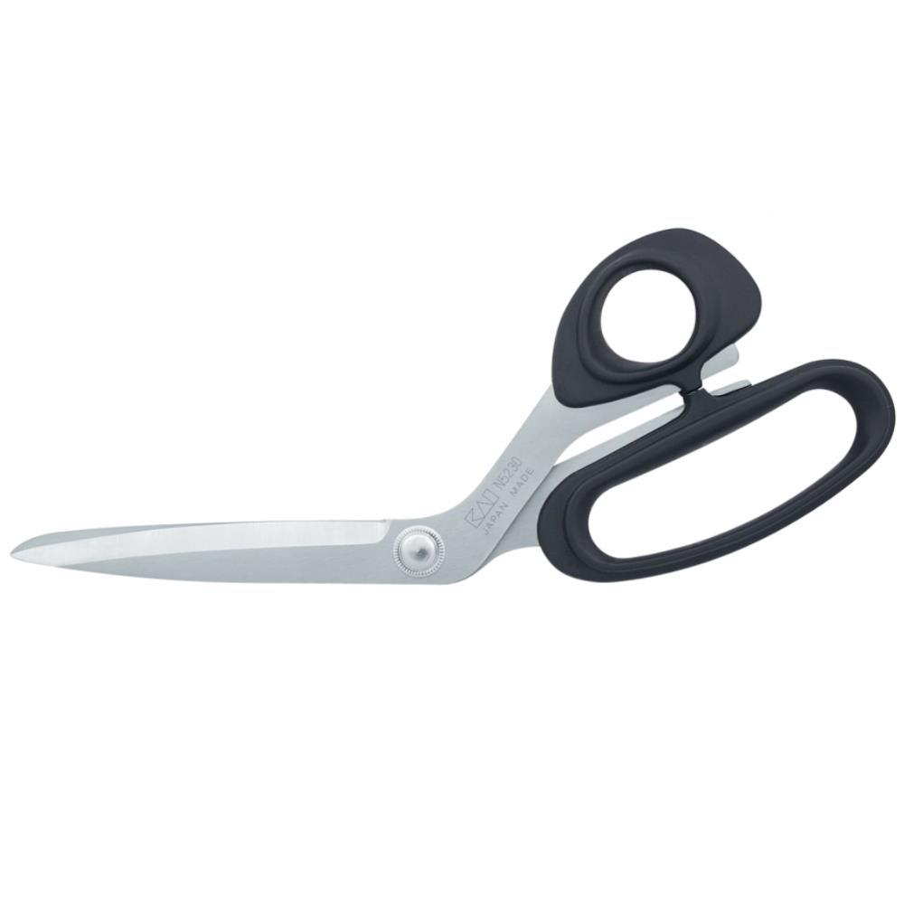 KAI Zuschneide-Stoffschere 9 Zoll N 5230, angewinkelt, Länge 230 mm, schwarzer Kunststoffgriff
