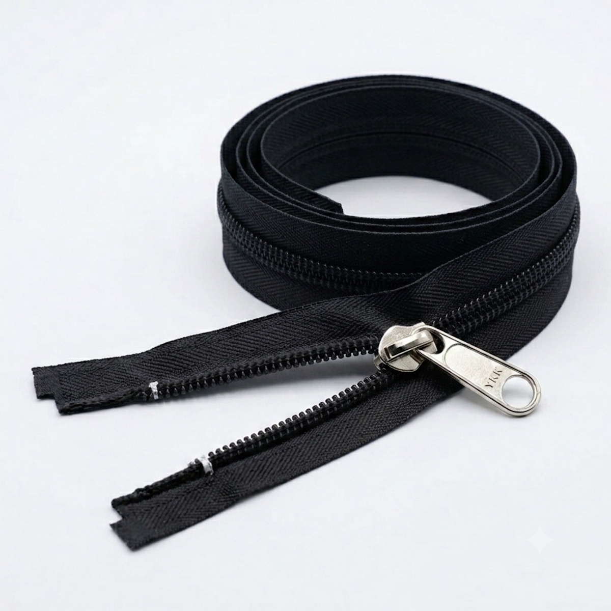 YKK teilbar, Spirale, schwarz 580, 80 cm, Metallsteckteil, 10mm, Band 40mm, Doppelgriff (10CF open)